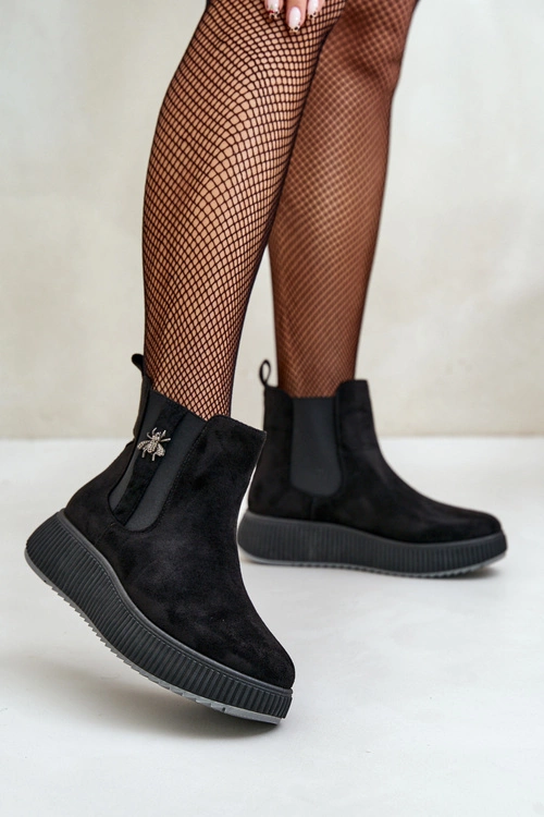Wsuwane Botki Damskie Na Platformie Z Przypinką Eko Zamszowe Czarne Ciatheia