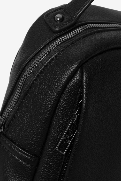 Damski Mały Plecak Z Eko Skóry NOBO BAGP230-K020 Czarny