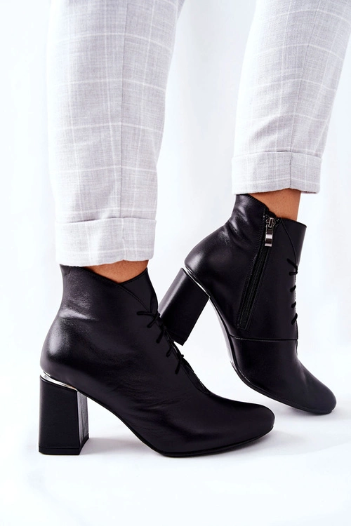 Damskie Skórzane Botki Na Słupku Czarne Carrice