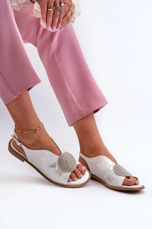 Sandały Damskie Z Ozdobą Na Płaskim Obcasie S.Barski KV24-057 Srebrne