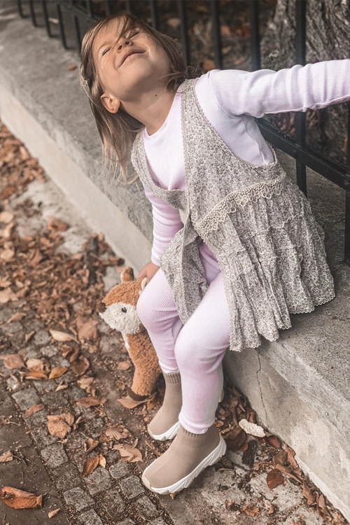 Dziecięce Młodzieżowe Obuwie Sportowe Beżowe Callobe