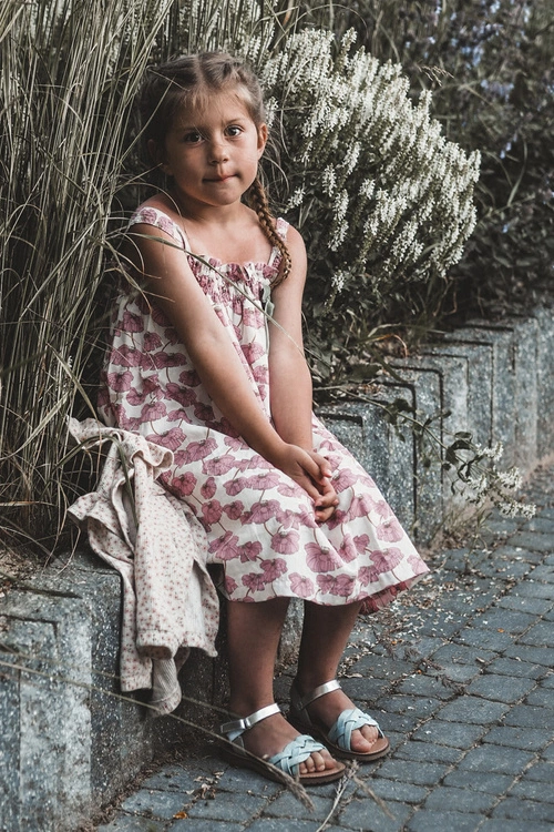 Sandałki Dziecięce Zapinane Na Rzep Z Przeplatającymi Się Paseczkami Niebieskie Dianttha