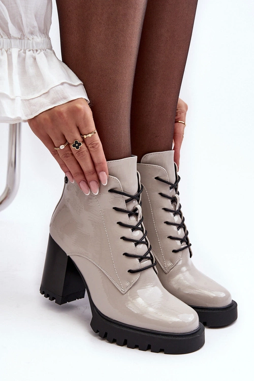 Botki Lakierowane Na Słupku Ocieplane Jasnoszare S.Barski MR870-54