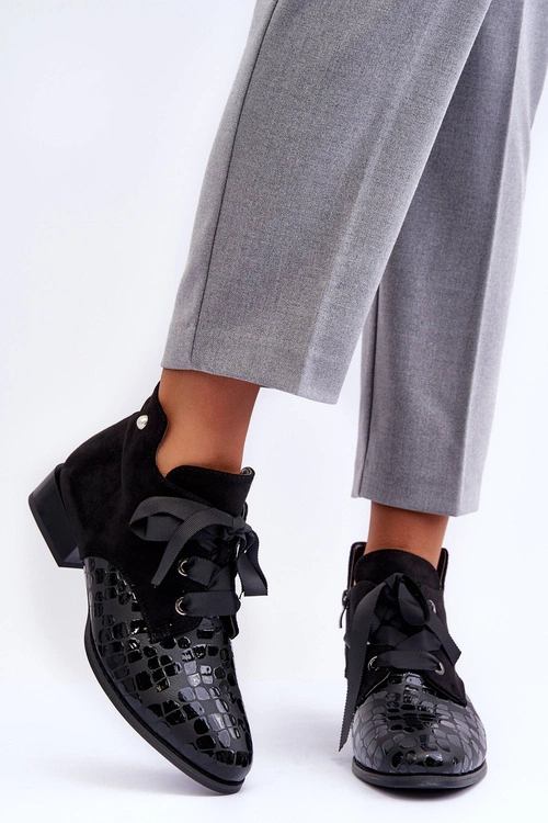 Damskie Półbuty Na Płaskim Obcasie Z Wiązaniem Czarne Meroni - Zamsz