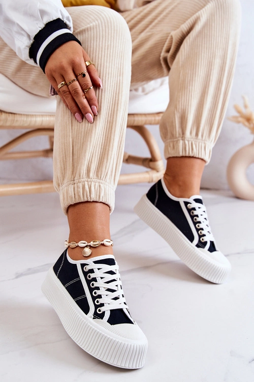 Niskie Trampki Na Platformie Czarne Mischa