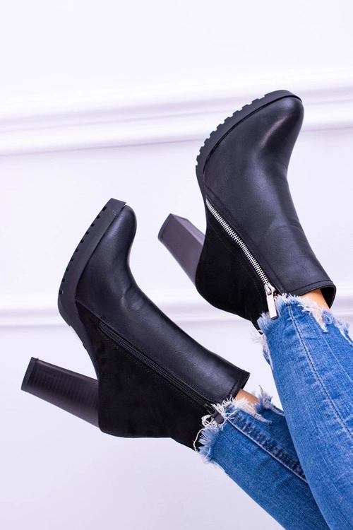 Czarne Botki Na Słupku z Zamkiem Ortega