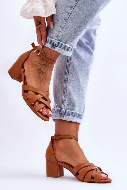 Wygodne Sandały Na Niskim Obcasie Camel Camelia