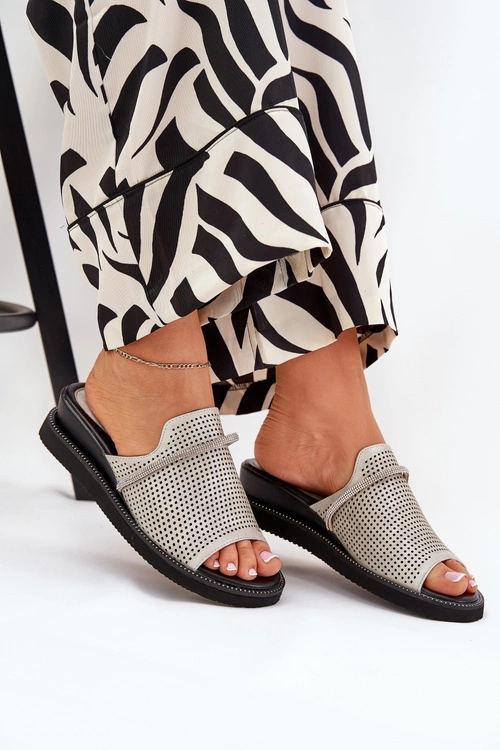 Klapki Damskie Na Koturnie Z Ozdobnym Paseczkiem Srebrne Teriwes