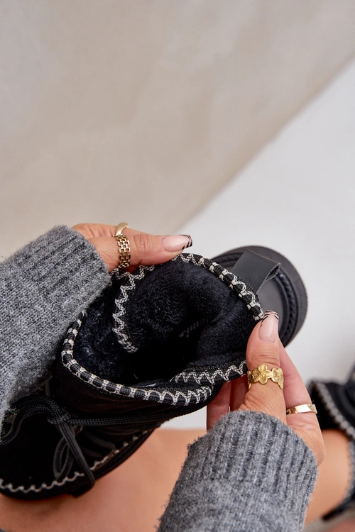 Śniegowce Damskie Z Haftem Na Platformie Czarne Naleris