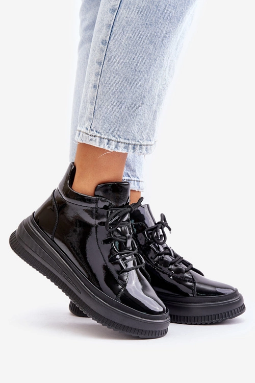 Lekkie Lakierowane Buty Sportowe Na Platformie Skóra Naturalna Artiker 55C1049 Czarne