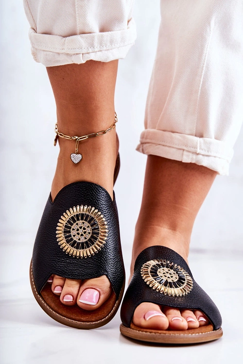 Skórzane Modne Klapki Lewski Shoes 3132/O Czarne