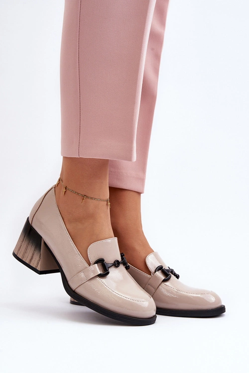 Lakierowane Półbuty Na Obcasie Beżowe Nireva