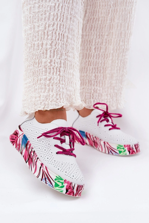 Skórzane Sneakersy Damskie Na Wzorzystej Platformie Vinceza 88017 Białe