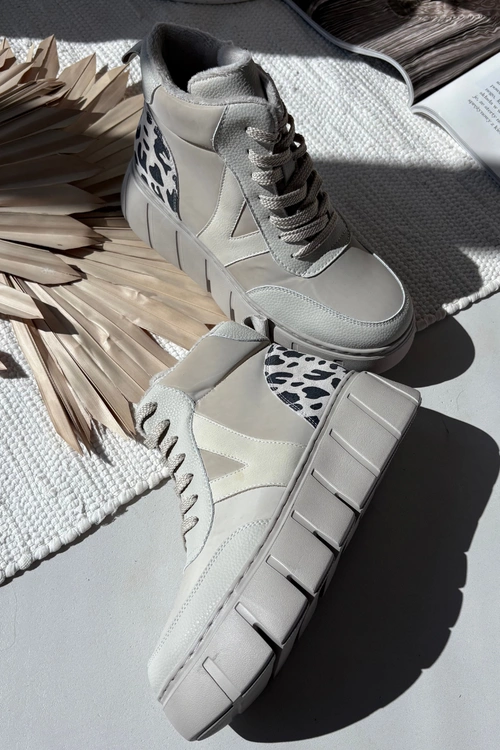 Skórzane Botki Damskie Na Platformie Ocieplane Vinceza 66838 Beżowe