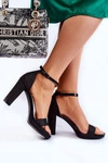 Modne Błyszczące Sandałki Na Słupku Czarne Petra