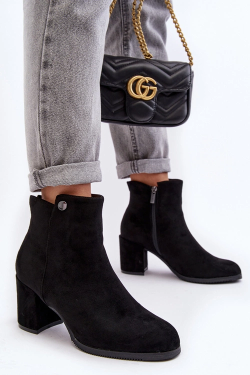 Zamszowe Botki Damskie Na Słupku Czarne Selela