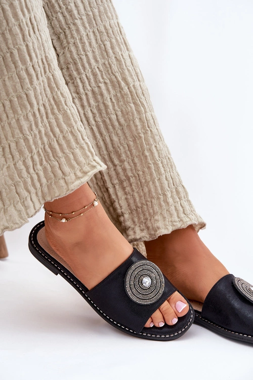 Klapki Damskie Na Płaskim Obcasie Z Ozdobą S.Barski KV51-013 Czarne