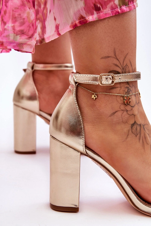 Sandały Na Obcasie Złote Individual