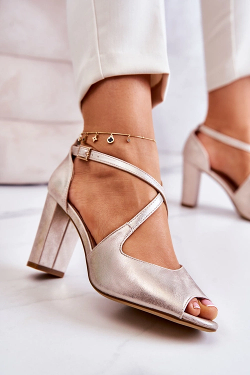 Skórzane Sandały Na Słupku Złote Lorita