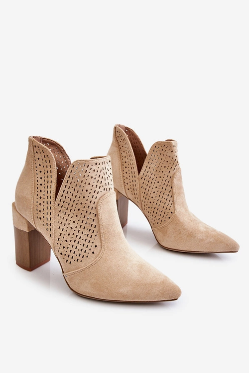 Modne Zamszowe Ażurowe Botki Na Obcasie Jasnobeżowe Genevi