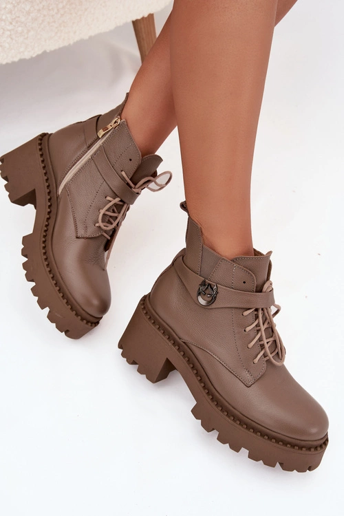 Skórzane Botki Damskie Na Klocku Z Ozdobnym Paskiem Ocieplane Zazoo 60557 Ciemnobeżowe