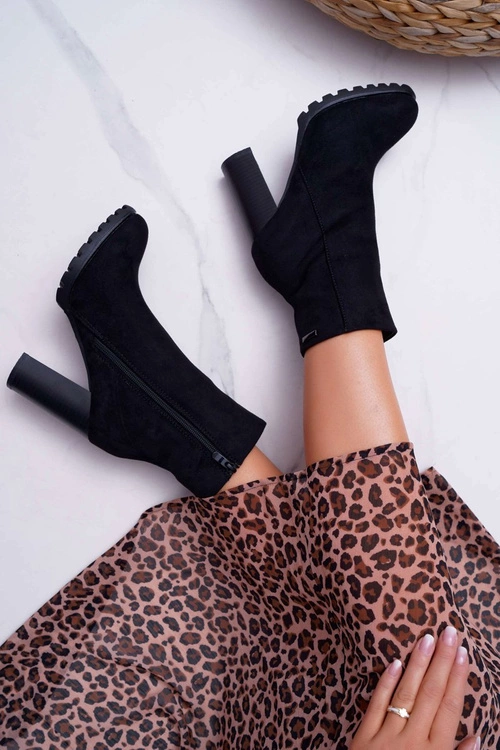 Botki Damskie na Słupku Zamszowe Czarne Cadillac