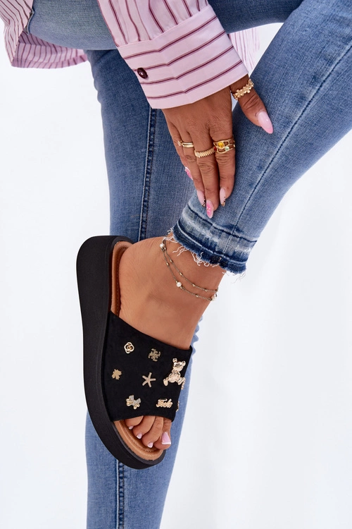 Zamszowe Klapki Damskie Z Przypinkami Vinceza 66741 Czarne