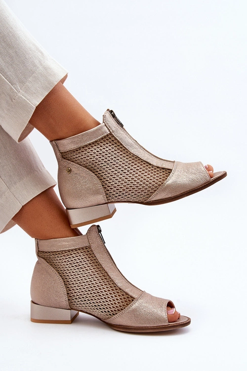 Skórzane Botki Damskie Na Płaskim Obcasie Z Odkrytymi Palcami Maciejka 06413-25 Złote