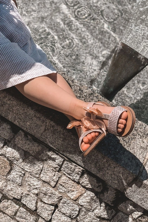 Dziecięce Sandały Z Kokardą Różowe Beebee