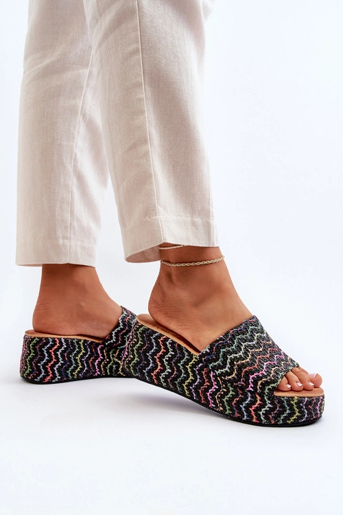 Damskie Klapki Na Koturnie Czarne Vanarila