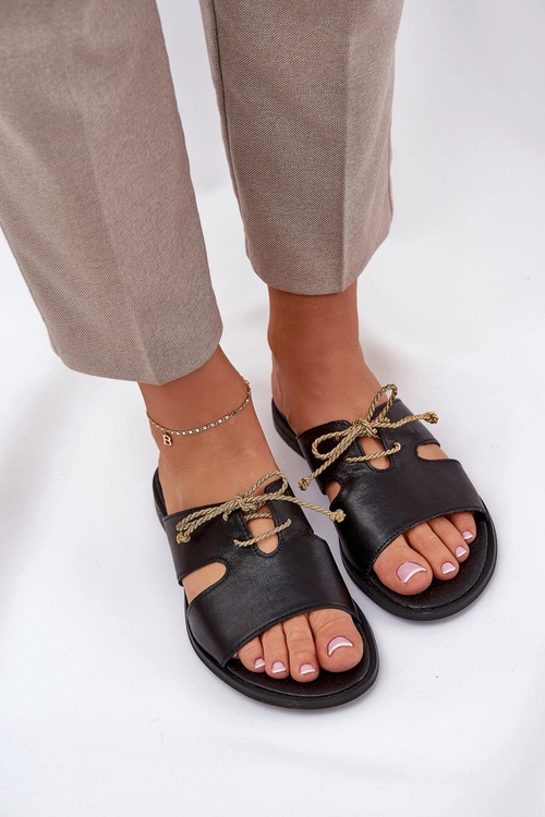 Skórzane Klapki Damskie Na Płaskim Obcasie Zazoo 3022 Czarne