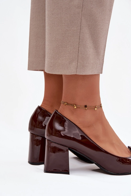 Lakierowane Czółenka Na Słupku Z Ozdobą Czekoladowe Isoline