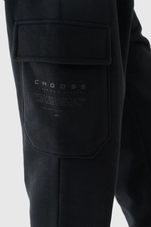 Spodnie Chłopięce Dresowe Joggery 4FJWAW24TTROM760-20S Czarne