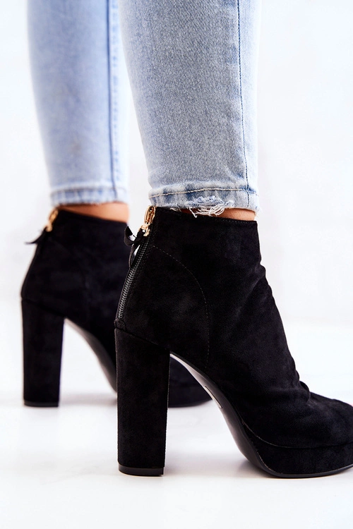 Botki Na Słupku Odkryte Palce Czarne Adore