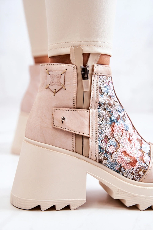 Skórzane Botki Na Masywnym Słupku Maciejka Beżowe 05325-04