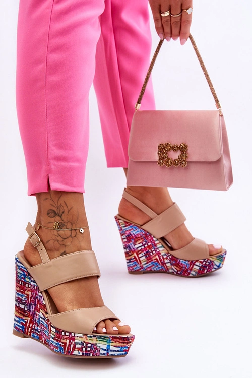 Damskie Sandałki Na Koturnie Beżowe Calderia