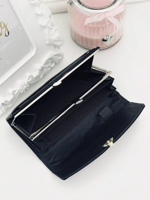 Duży Damski Czarny Portfel z Serduszkiem