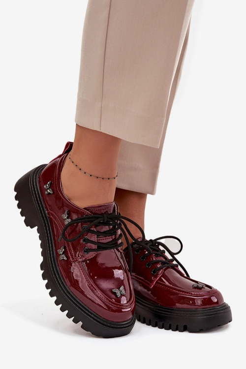 Lakierowane Skórzane Półbuty Damskie Z Przypinkami Artiker 57C0336 Bordowe