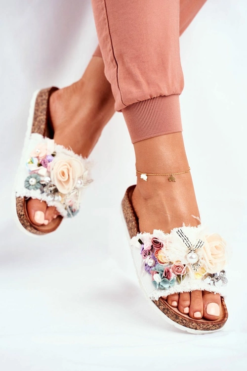 Klapki Damskie Z Kwiatami Białe Enrissa