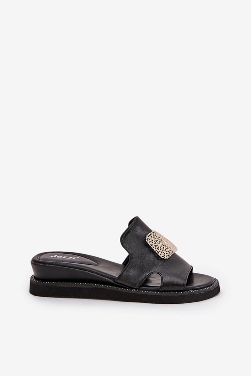 Klapki Damskie Na Koturnie Eko Skórzane Z Ozdobą Czarne Sarela