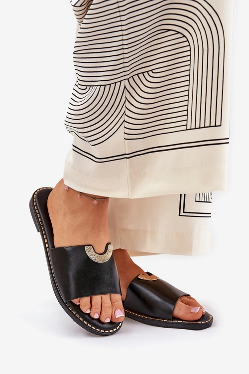 Klapki Damskie Eko Skórzane Z Ozdobnymi Detalami Czarne Mevith