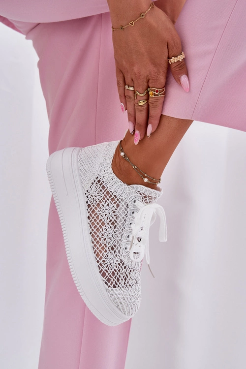 Sneakersy Damskie Na Platformie Z Szydełkową Cholewką Białe Mirietto
