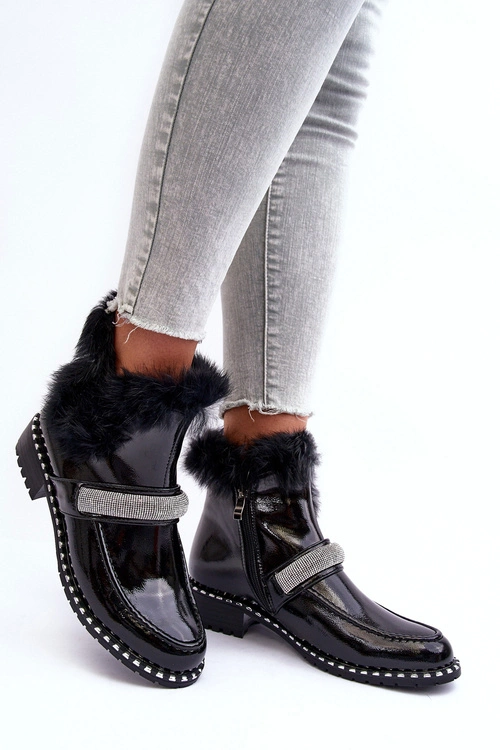 Niskie Botki Lakierowane Z Futerkiem I Ozdobą S.Barski MR870-74 Czarne