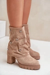 Zdobione Botki Z Wywiniętą Cholewką Na Słupku Beżowe Esadora