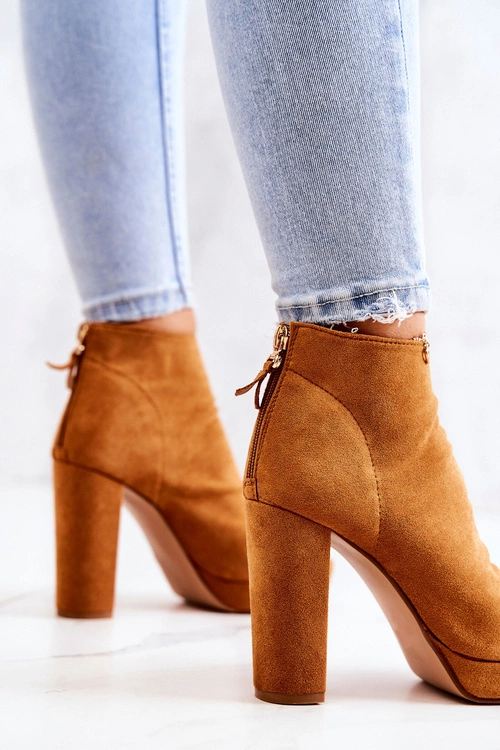 Botki Na Słupku Odkryte Palce Camel Adore