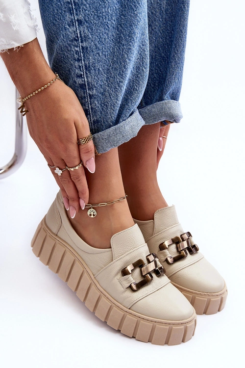 Skórzane Półbuty Damskie Na Platformie Z Ozdobą Beżowe Lewski 3398