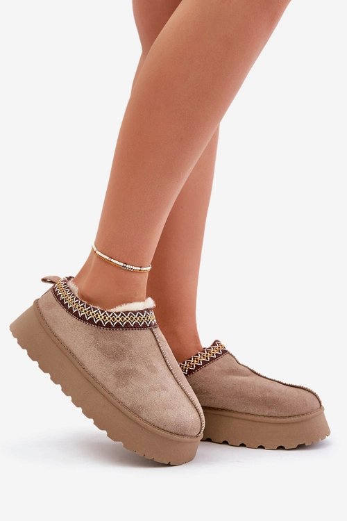 Kapcie Śniegowce Na Platformie Z Haftem Ciemnobeżowe Tamilda