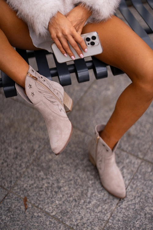 Ażurowe Botki Kowbojki Zamszowe Na Słupku Lewski 3613 Cappucino