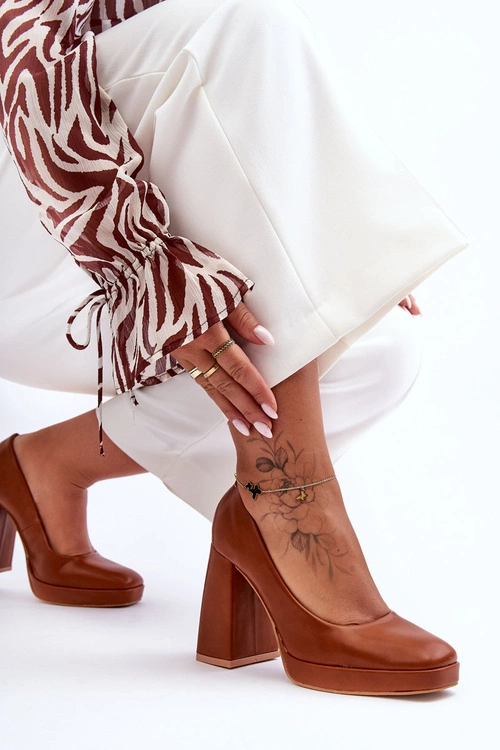 Skórzane Czółenka Na Masywnym Obcasie Camel Rosalia