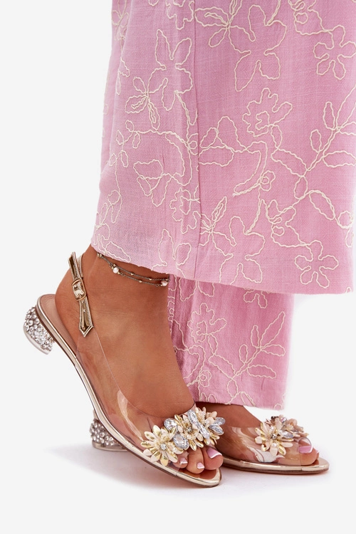 Transparentne Sandały Na Niskim Obcasie Ze Zdobieniem D&A MR51-709 Złote